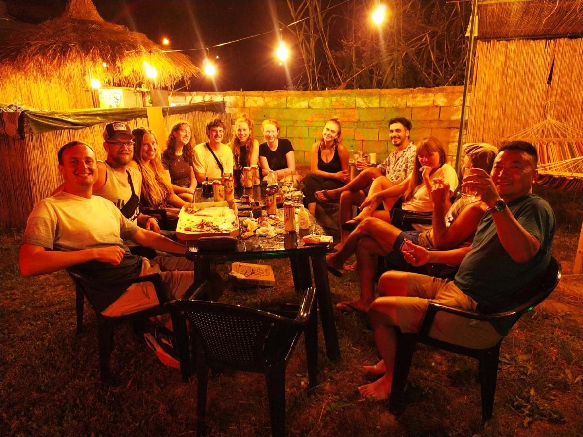 Pinegroove Hostel Vlora Exterior photo
