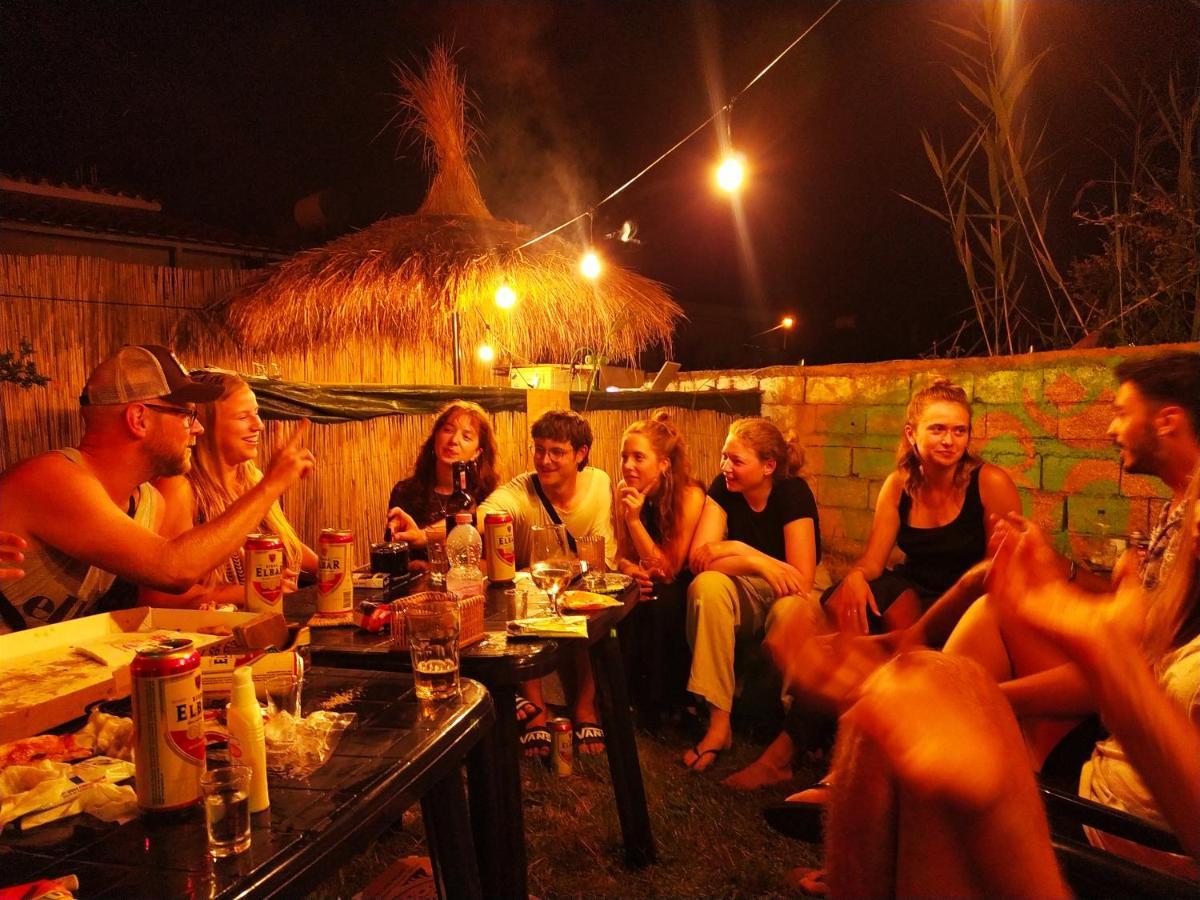 Pinegroove Hostel Vlora Exterior photo