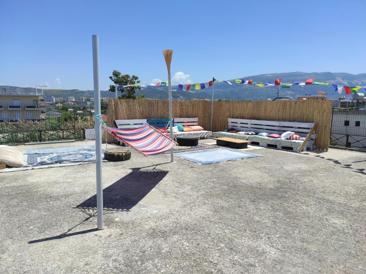 Pinegroove Hostel Vlora Exterior photo